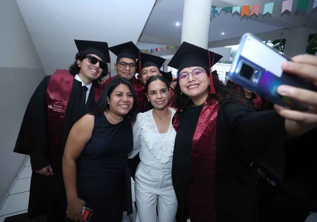 uploads/6/32/01 (57).Jpeg